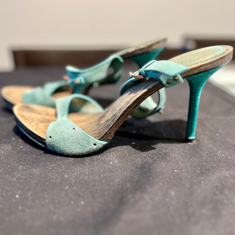 Gucci Heels - Picture 3 of 5